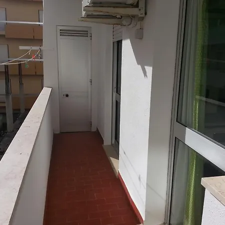 Apartamento T2 No Centro De Monte Gordo